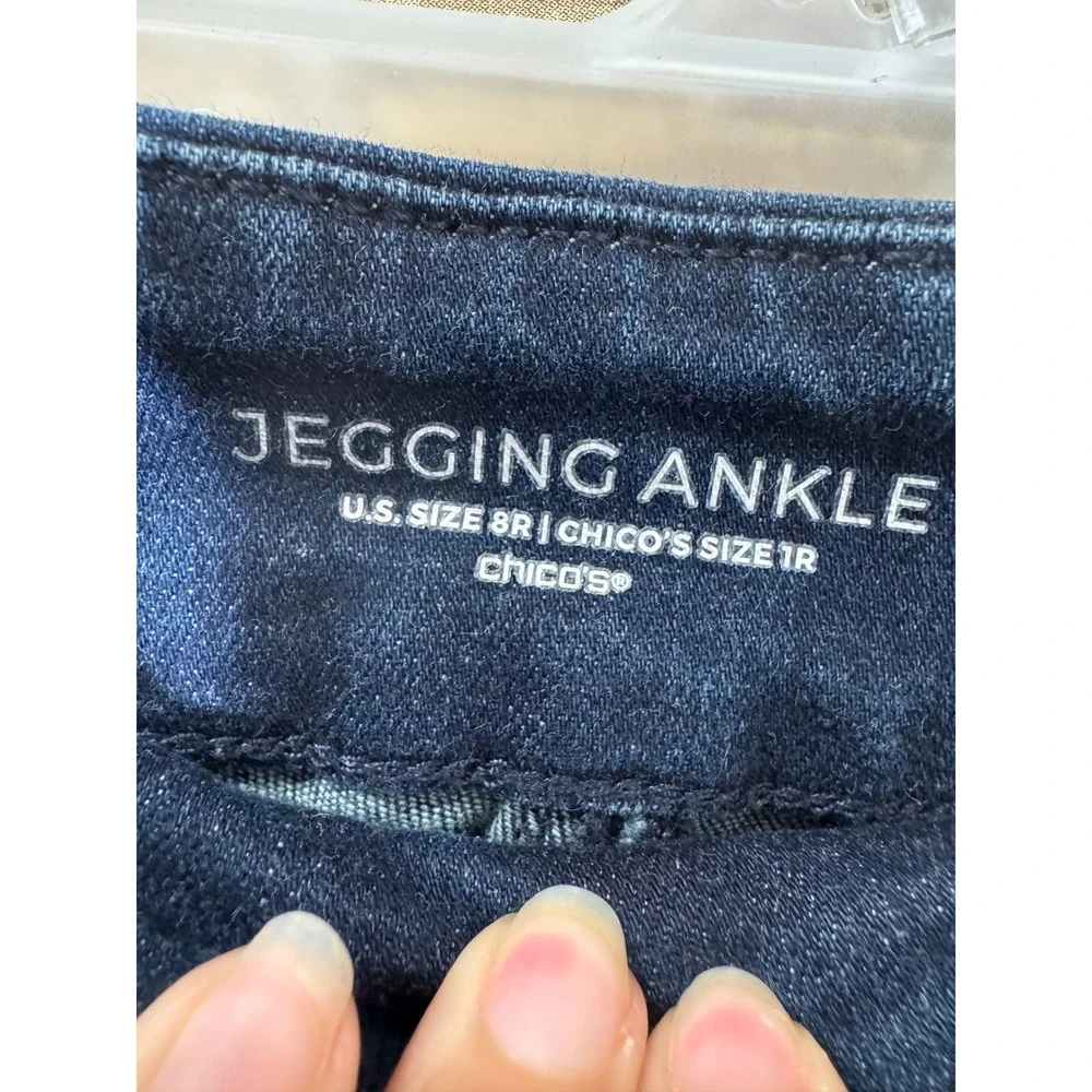 Chicos Jegging Ankle Jeans Dark Wash Rhinestone Frayed Tulip Hem Size 1 US 8
